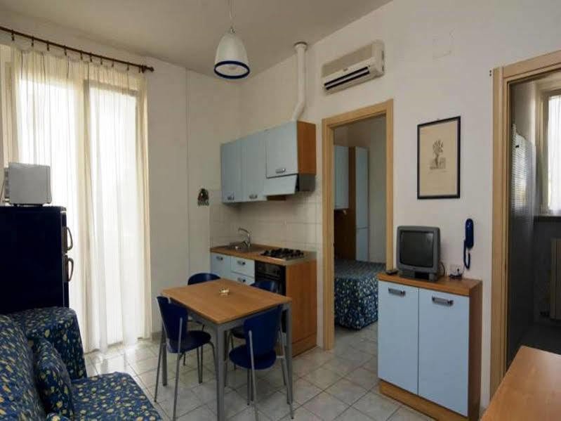 Hotel Residence Il Conero 2 Numana Ngoại thất bức ảnh